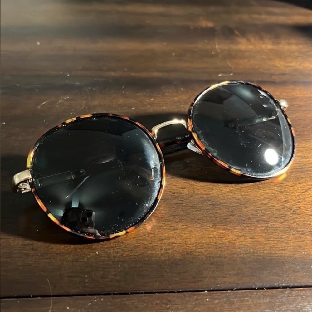 Tortoise Shell Round Sunglasses